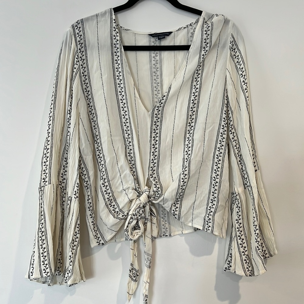 American Eagle Front Tie Black and White Top (XL)